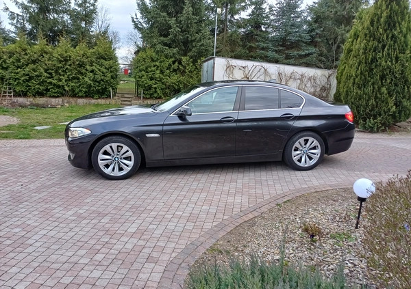 BMW Seria 5 cena 45900 przebieg: 239800, rok produkcji 2011 z Krynki małe 137